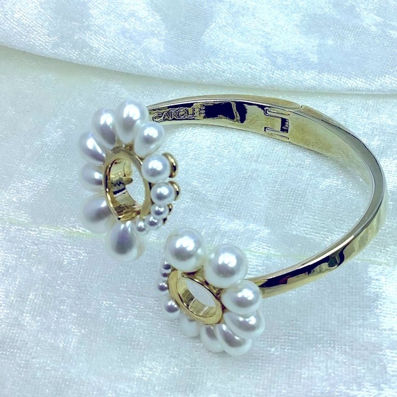 Carolee Gold and Pearl Clamp  Bracelet - Picture 3 of 4